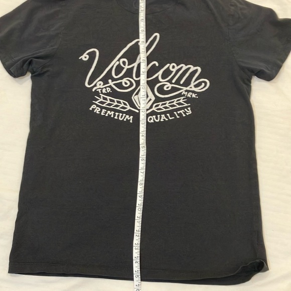 Volcom size medium Men's Black Premium Quality T-Shirt cotton blend - Picture 12 of 15